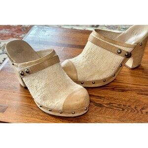 UGG 1970s Platform Wedge Tan & White Mule Clogs Sz 8.